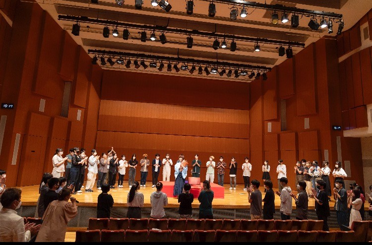 声優学科特別講座「日本の話芸」に、ミュージカル学科卒業生 女流落語家の蝶花楼桃花さんが来校されました！