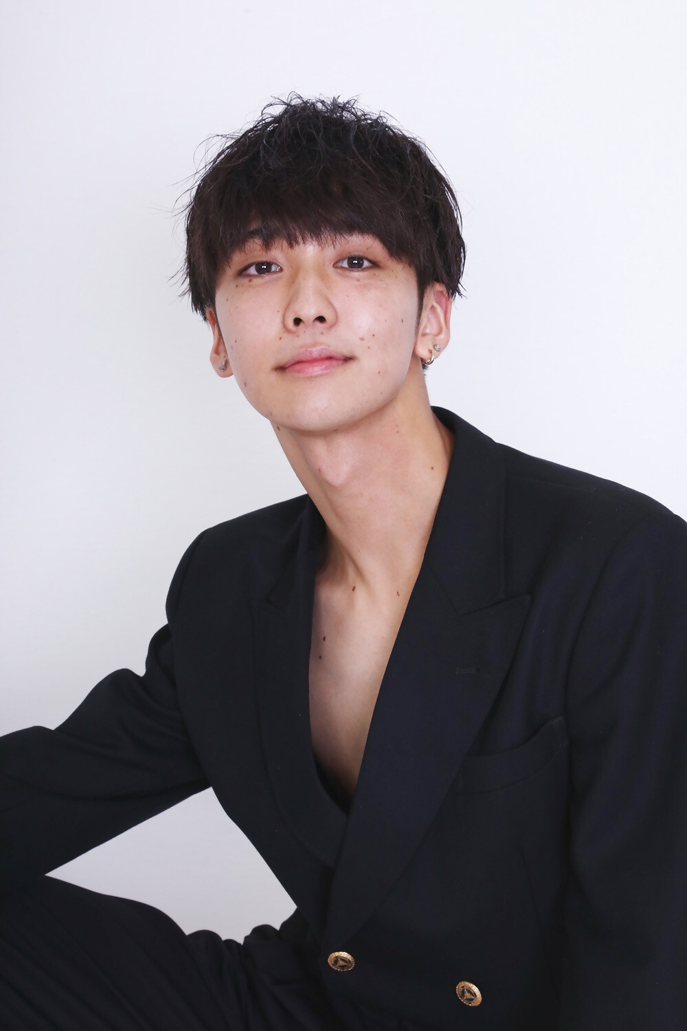 【在学生の活躍】椎名林檎ニューアルバム『放生会』にSHOBIダンス学科 三瓶賢人さんがバックダンサーとして出演しました！